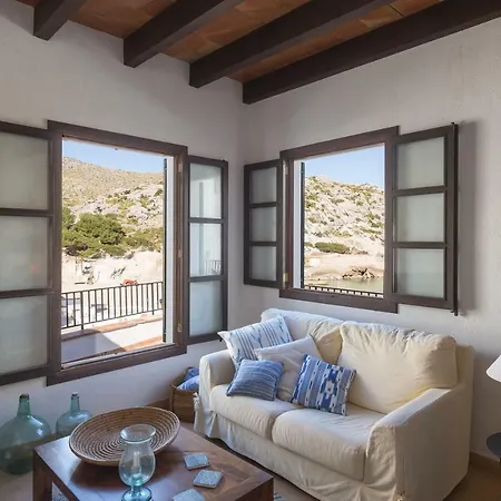 Cala Barques Tatil Evi